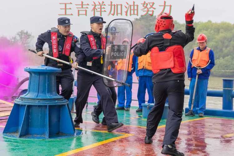 中国游泳队防线失误导致痛失好局 战术调整效果逐渐显现